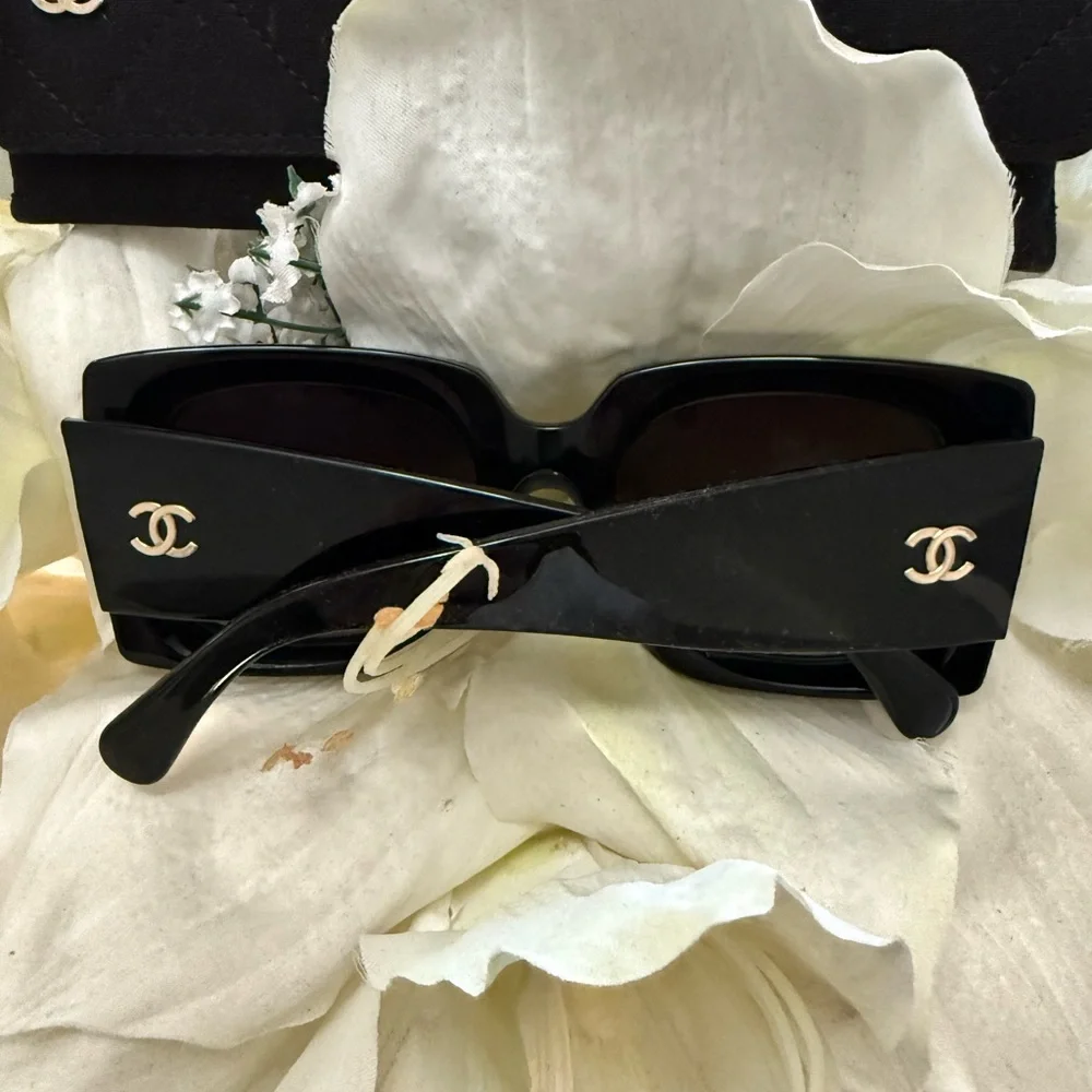 Chanel sunglasses - Picture 3 of 8